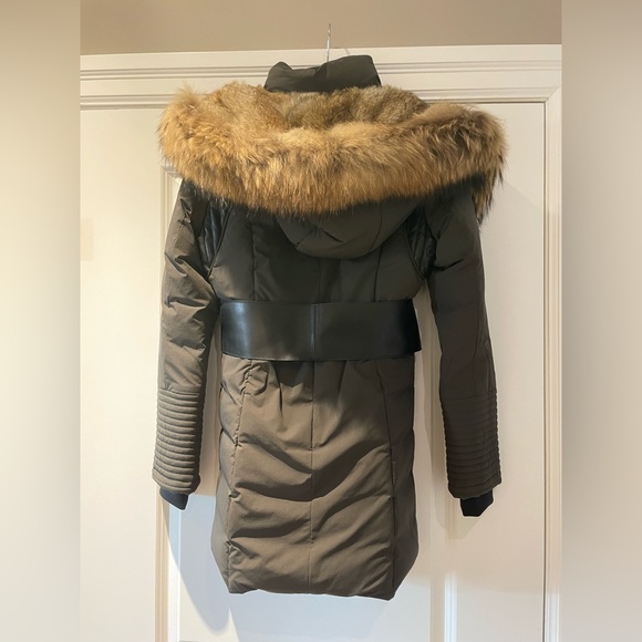 Rudsak hunter green winter coat. Size: Medium. Real fur - Picture 4 of 6